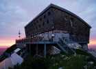 Gmundner Hütte nach Sonnenuntergang DSC00255 Traunstein Foto Pfluegl 190608